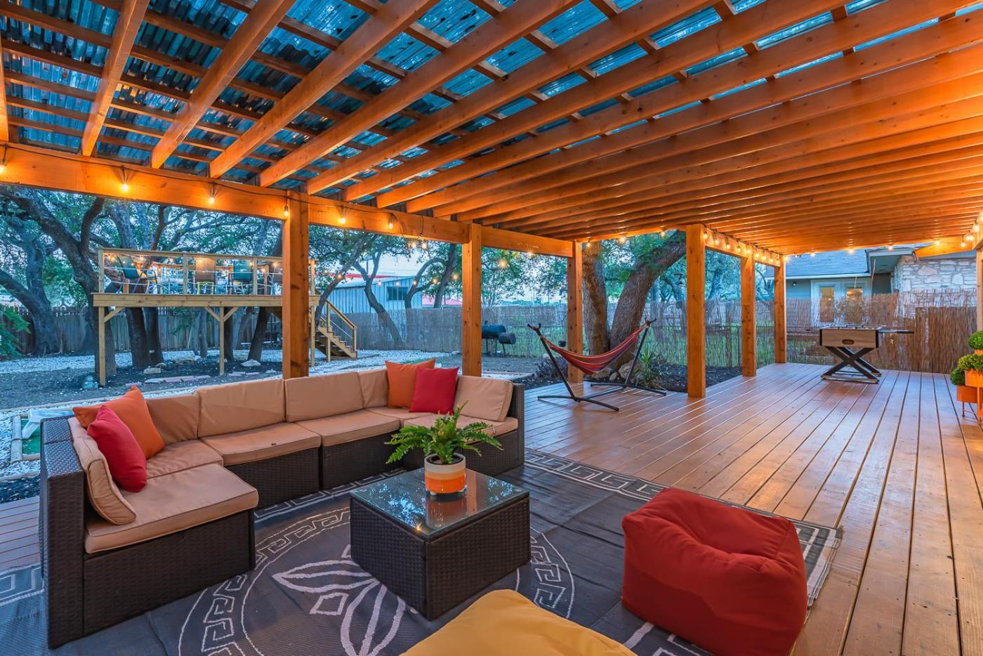 Luxurious Home With Hot Tub & Tree Deck By 6Flags San Antonio Exterior foto