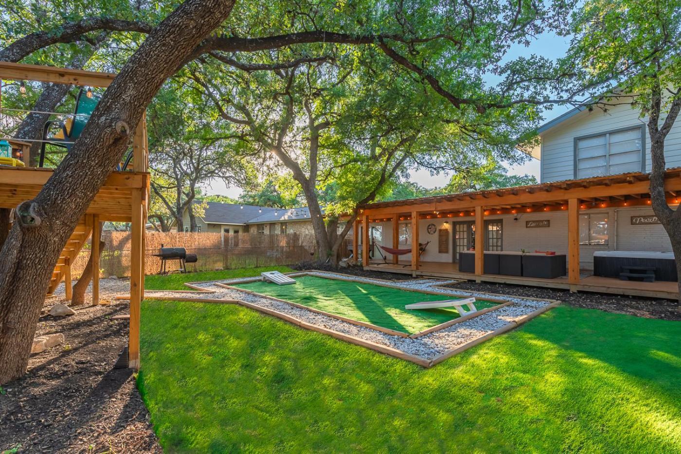 Luxurious Home With Hot Tub & Tree Deck By 6Flags San Antonio Exterior foto